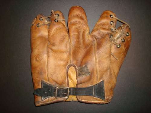 Reach Laced Pinky Professional Model Back